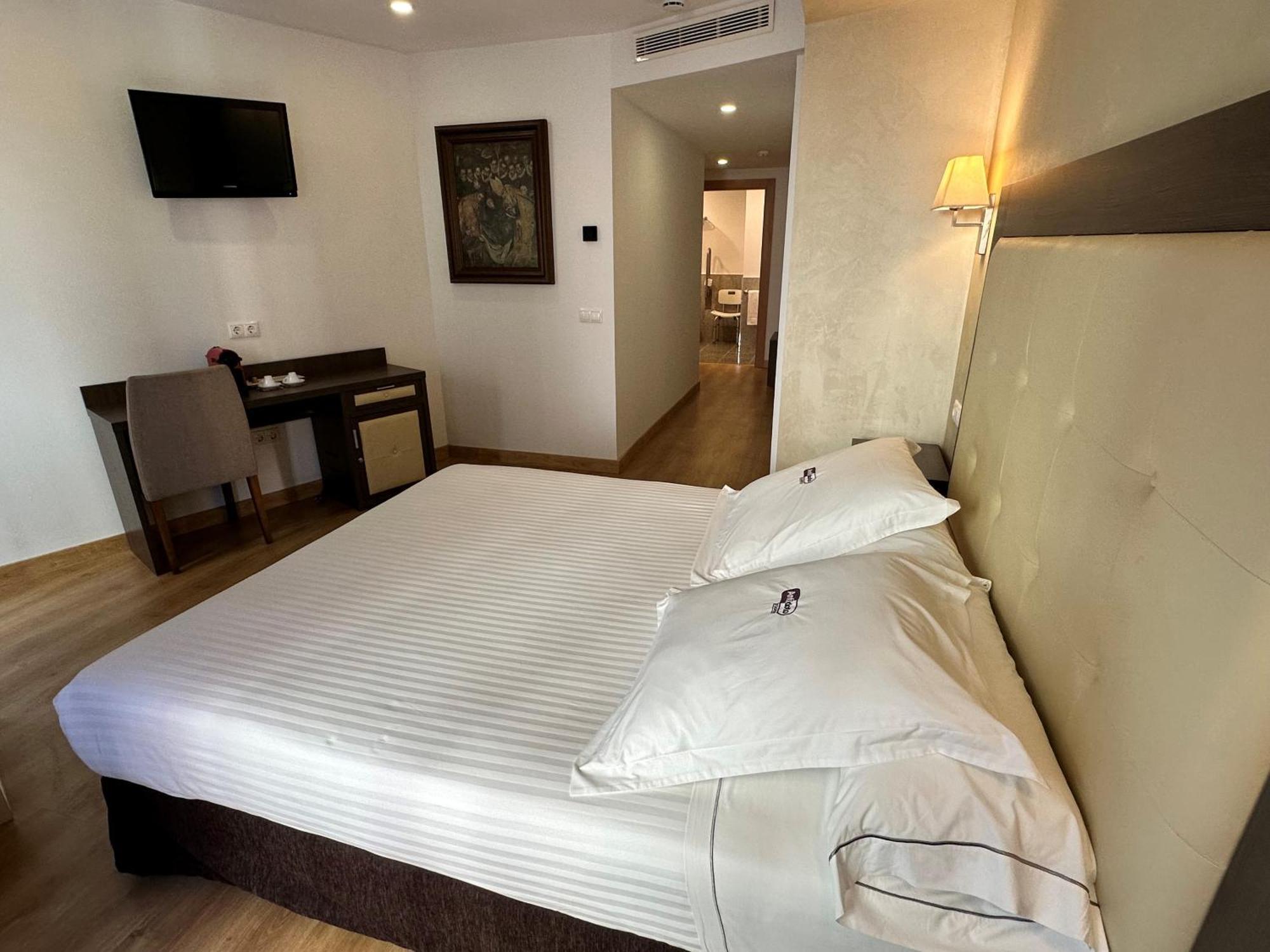 Antidoto Rooms Zocodover Check-In On Line 托萊多 外观 照片